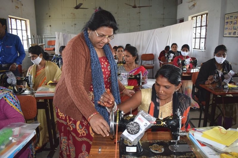 Young Women Entrepreneurs Program